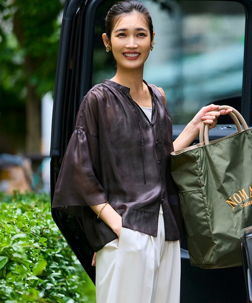 洗える】ソフトシアーフィルム ギャザー ブラウス｜ニジュウサンクの