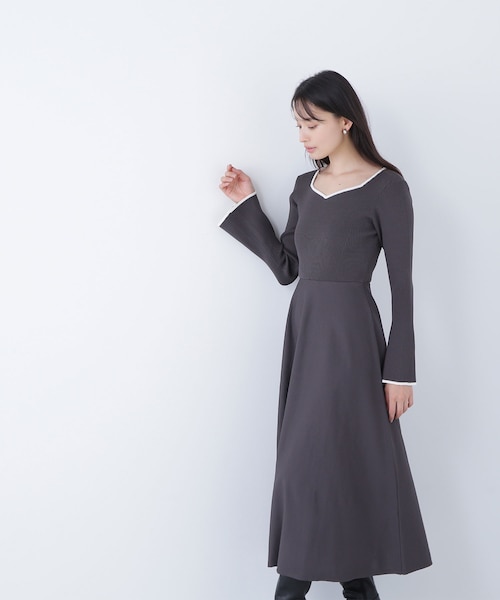 バイカラーハートネックニットワンピース｜ナチュラルビューティー