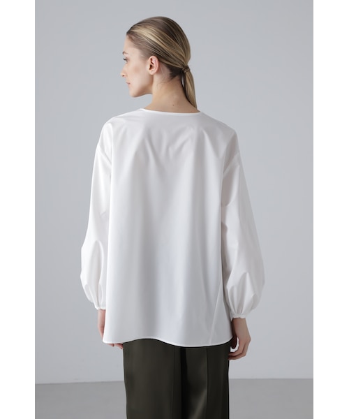 ◇ファンクショナルストレッチタックフレアブラウス｜アドーアの通販