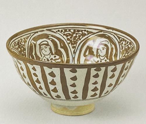 加藤卓男作品【ラスター彩胡姫文茶盌】の買取・査定はミライカ美術にお