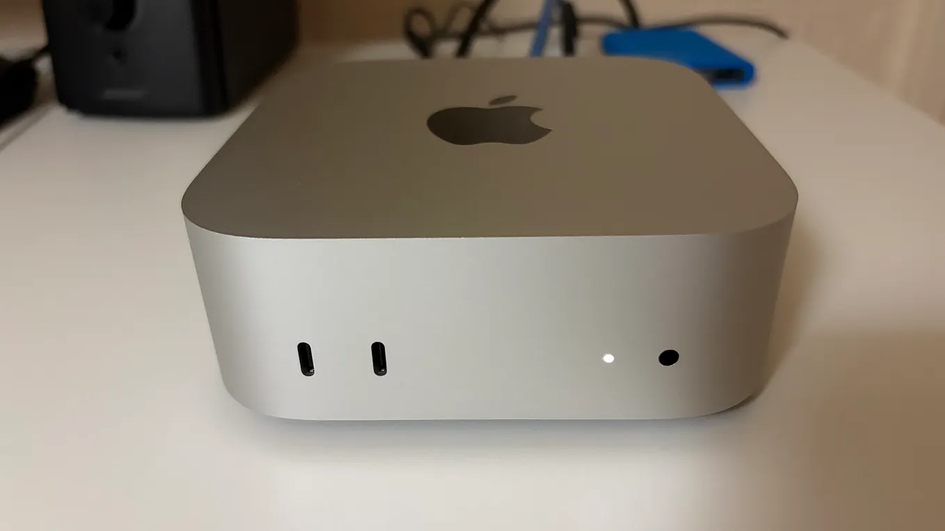 Mac Mini (mid-2011) on Linux. When Apple released MacOS Majove in