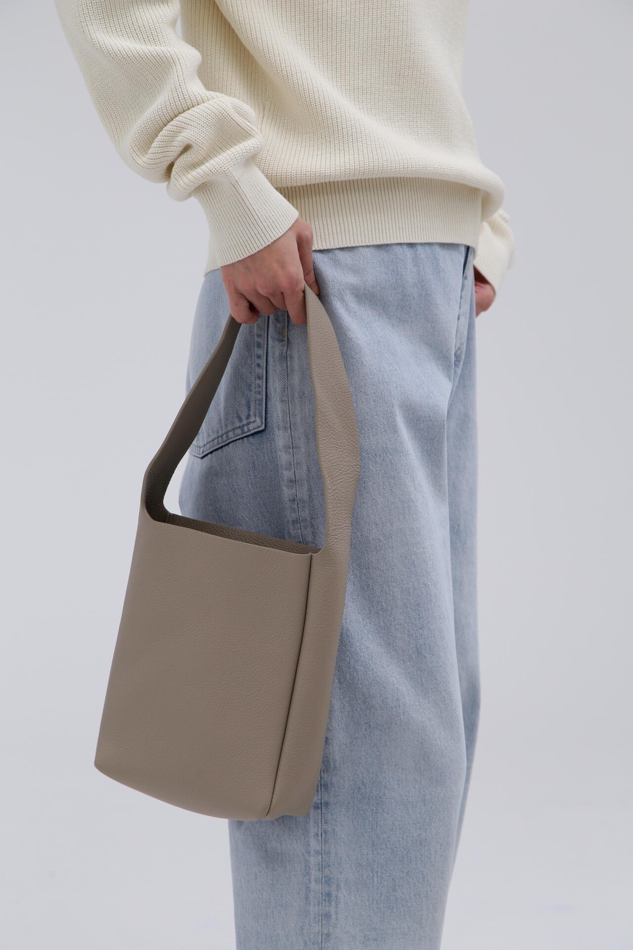 1675171159-040_MAIN.jpg?v=