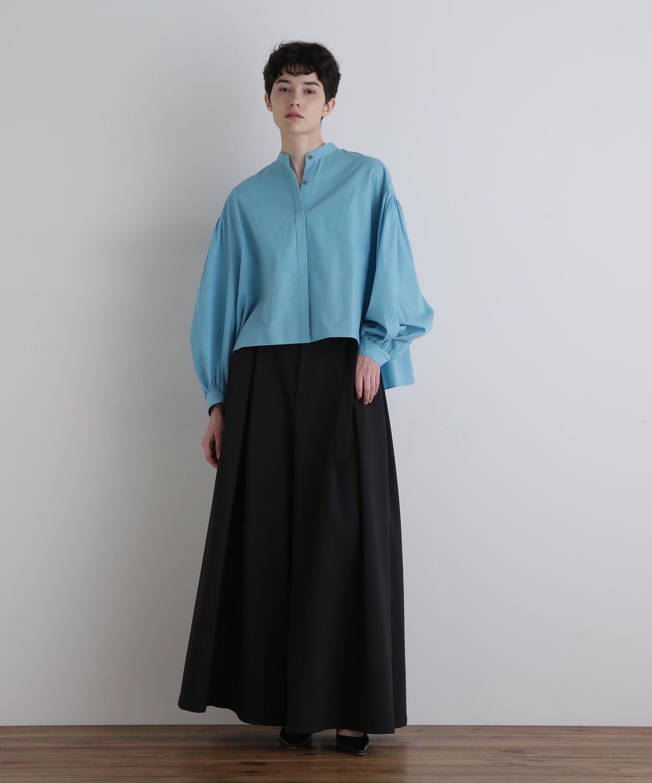 ショートタイプライターギャザーブラウス | LE PHIL（ル フィル