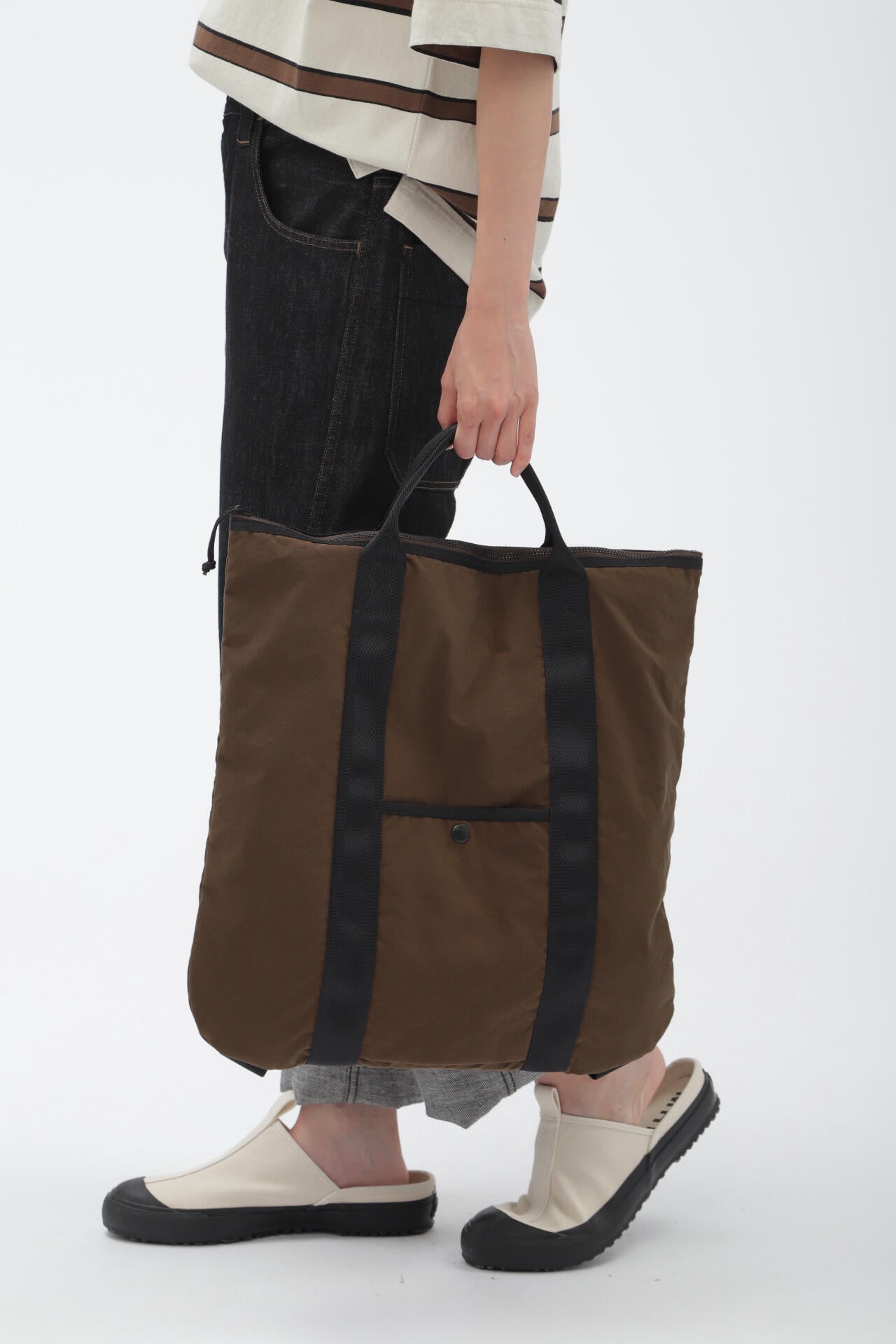 WORN NYLON OXFORD | MARGARET HOWELL（マーガレット・ハウエル