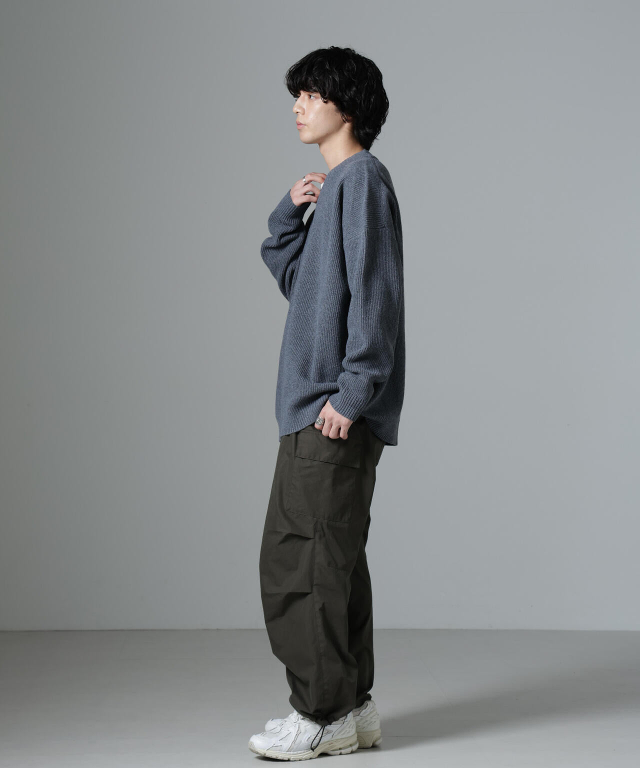 WEB限定/Vネックオーバーサイズニット | NANO universe（ナノ