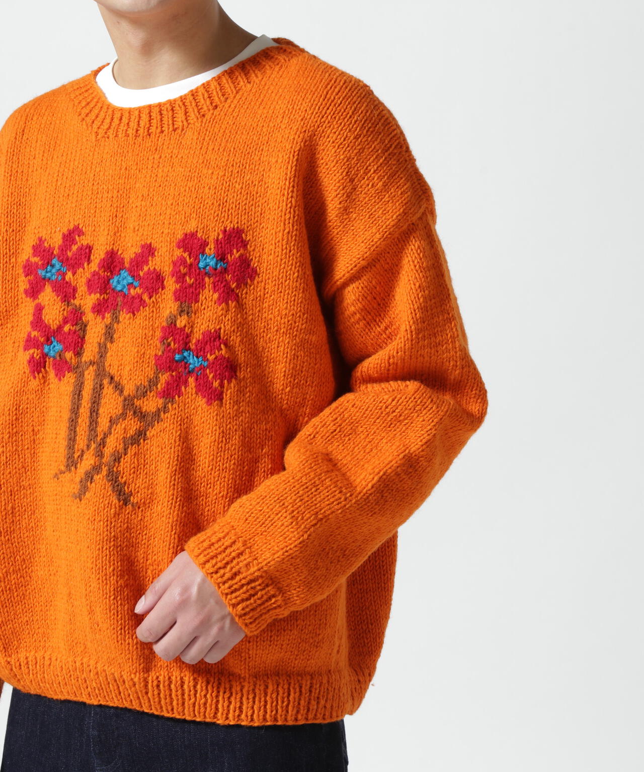 MacMahon Knitting Mills Crew Neck Knit-5 Flowers | BEAVER