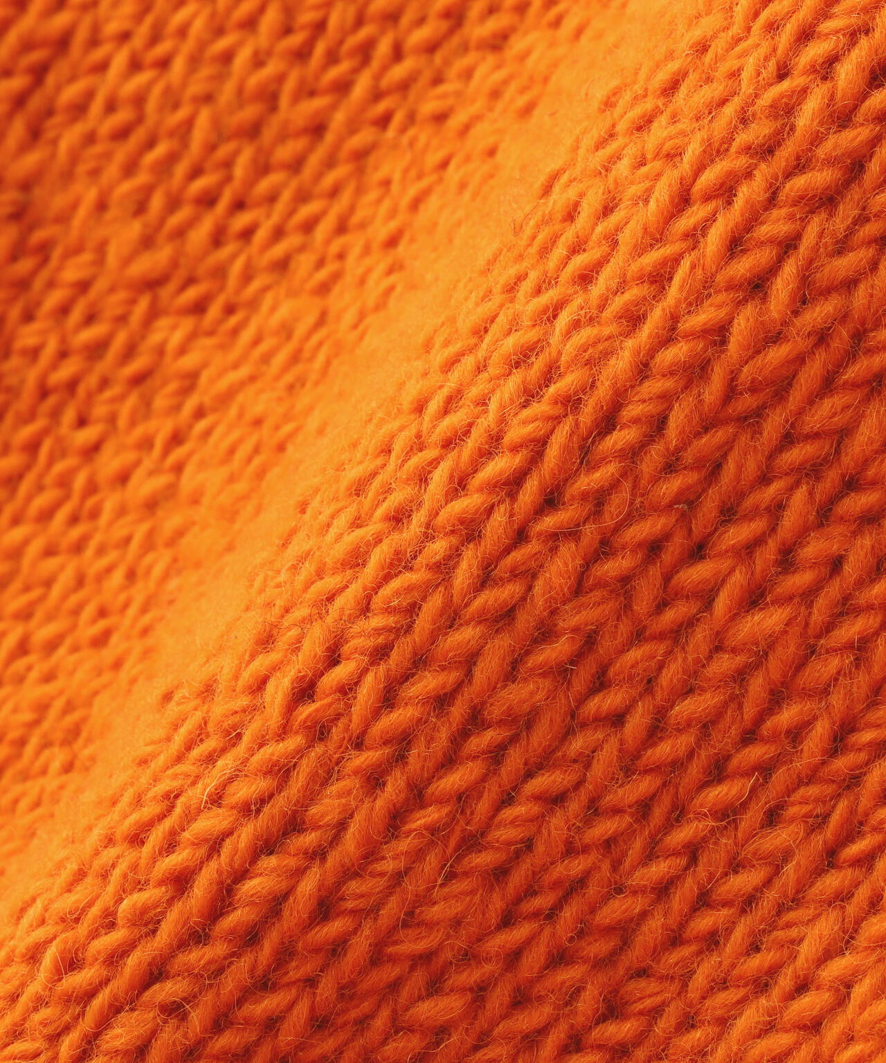 MacMahon Knitting Mills Crew Neck Knit-5 Flowers | BEAVER