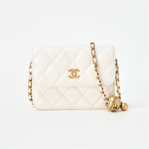 CHANEL マトラッセ ココボール 2021年頃 ショルダーバッグ ホワイト