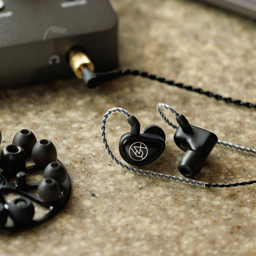 64 Audio】Aspire 4｜初めてのイヤモニとしてプロレベルのモニタリング