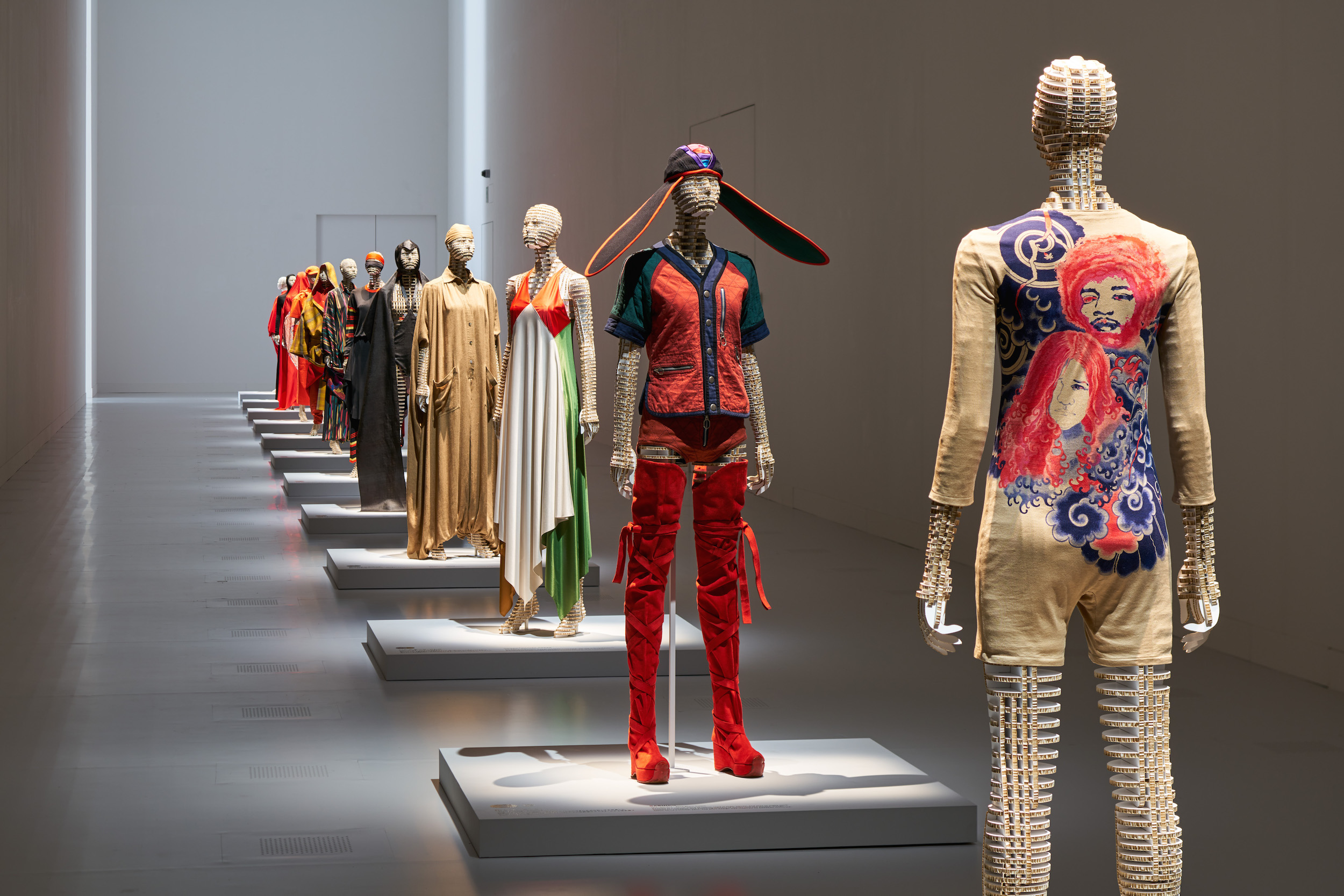 三宅一生デザイン文化財団 | MIYAKE ISSEY展：三宅一生の仕事