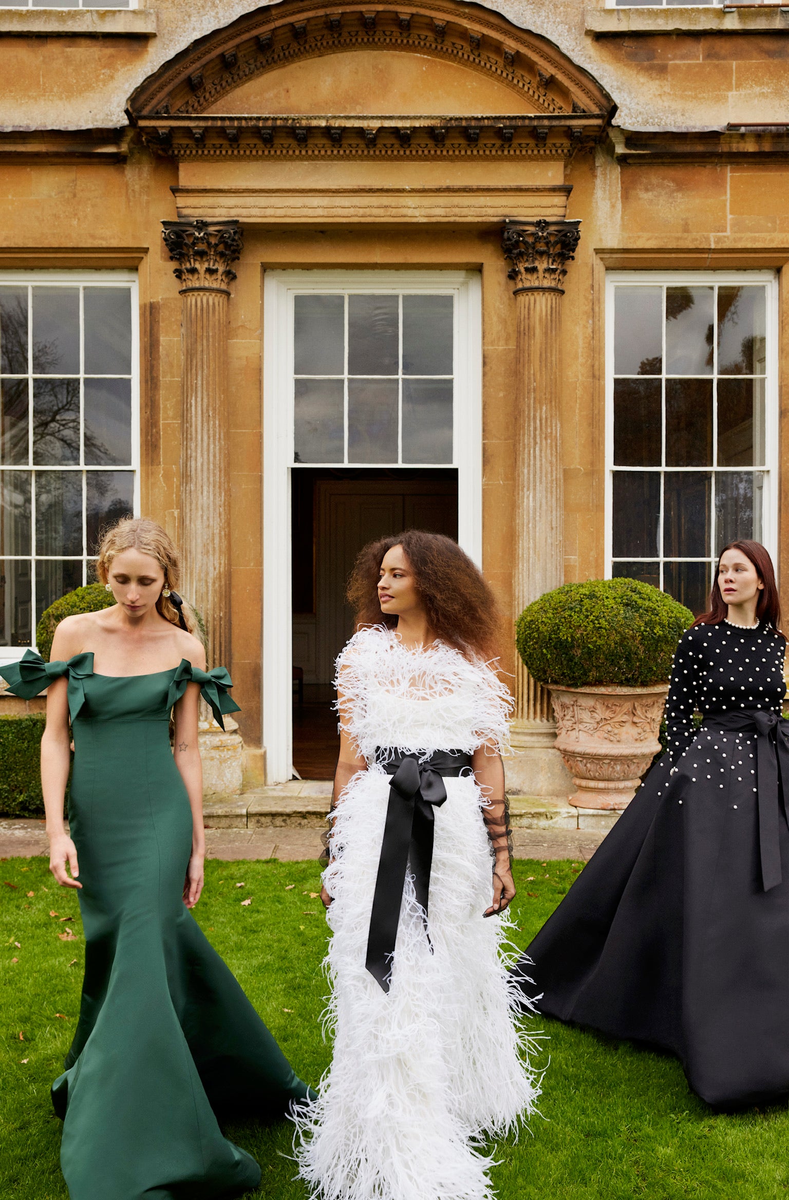 Noir Pearl Cashmere Sweater – Monique Lhuillier