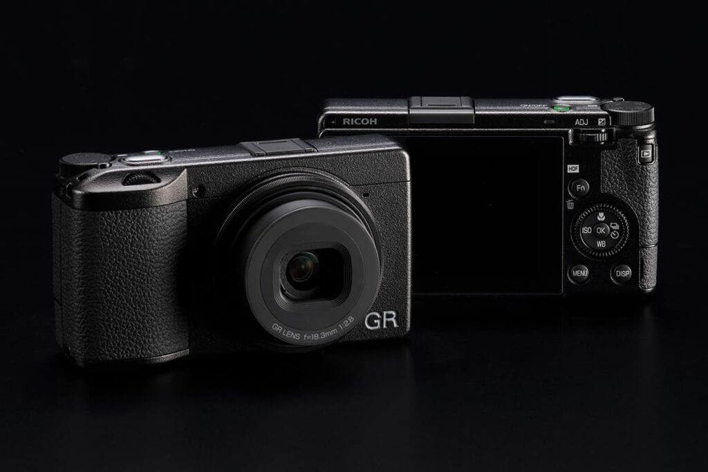 RICOH］これまでにない新しい表現が楽しめるハイエンドコンパクト