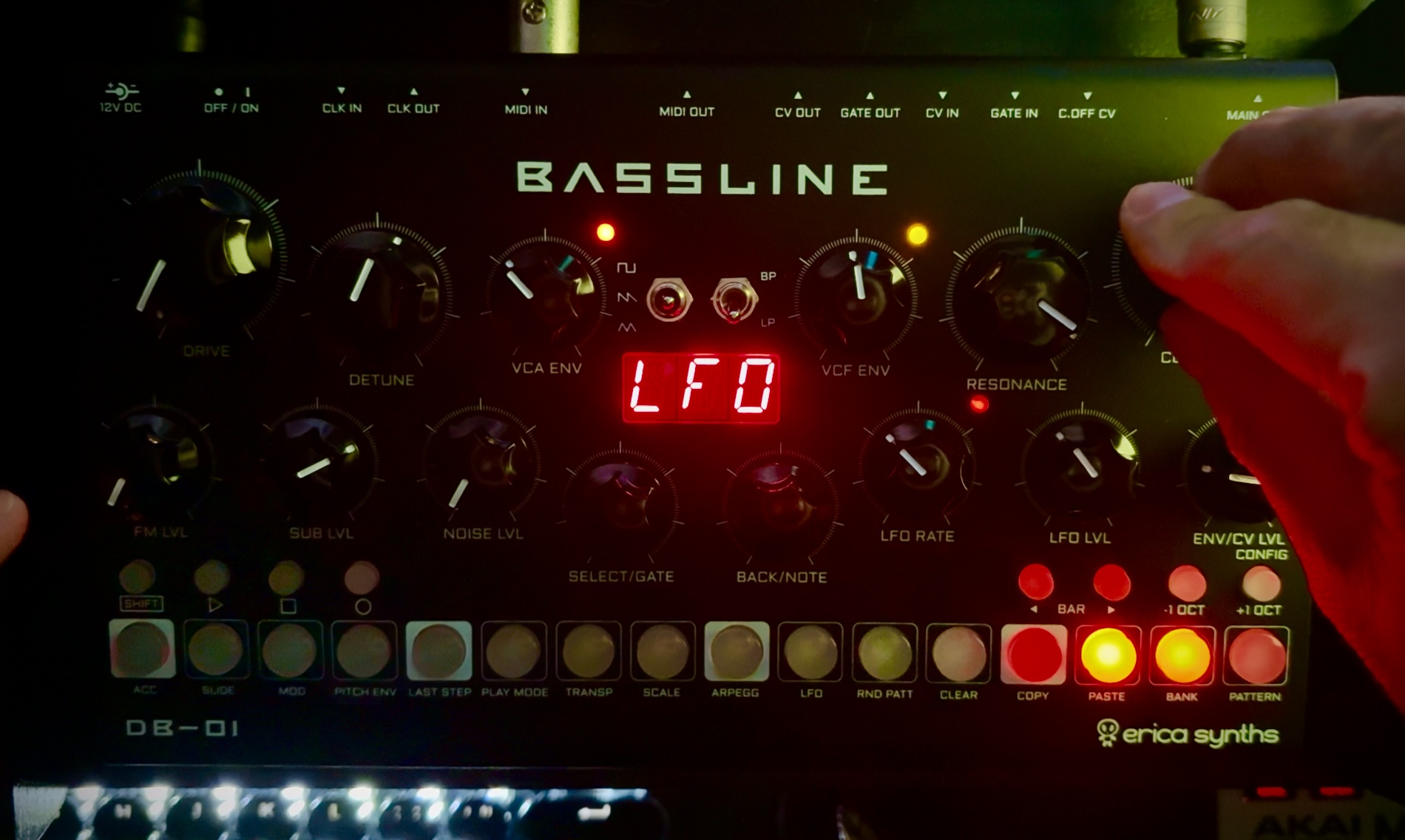 erica synths DB-01 使い方 & 徹底レビュー！ラトビアのモジュラー