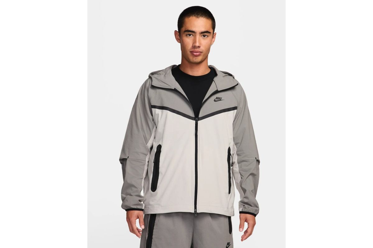 ナイキの定番スポーツウェアがアップデート」都会になじむ高機能ウェア