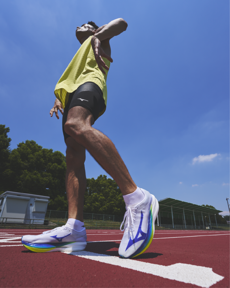 軽いだけじゃない」スピードを求めるランナーに最適な、ミズノの