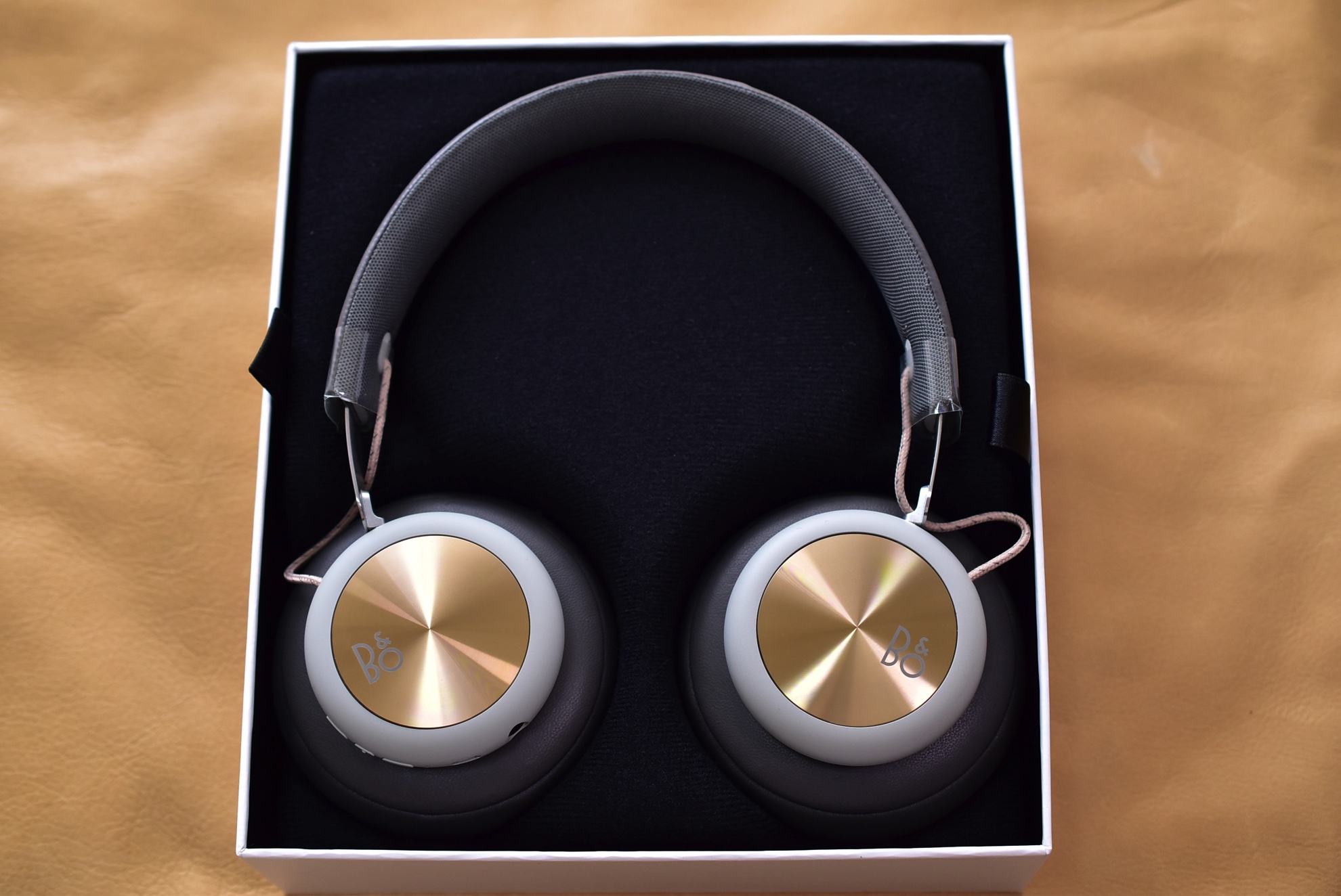 Beoplay H4 ワイヤレスヘッドホン レビュー。この感動を伝えたい！