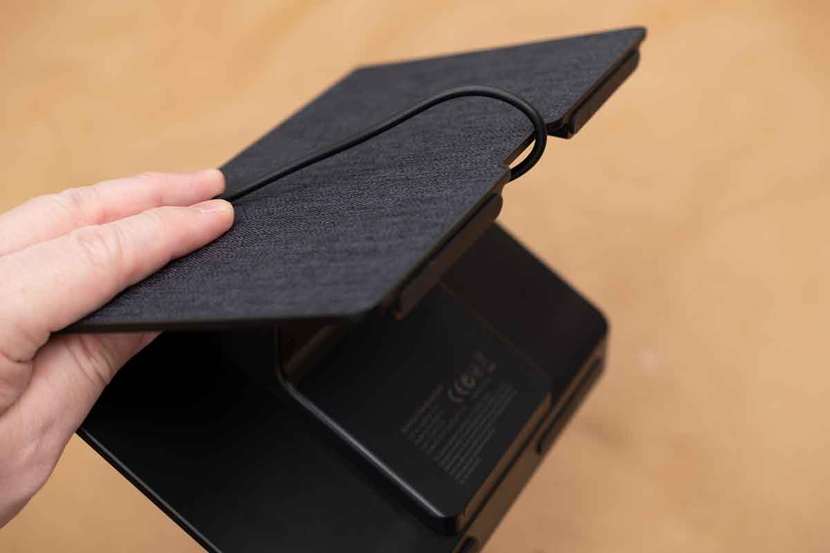 レビュー】「Fire HD 8 Plus」用ワイヤレス充電スタンドが便利！Plus