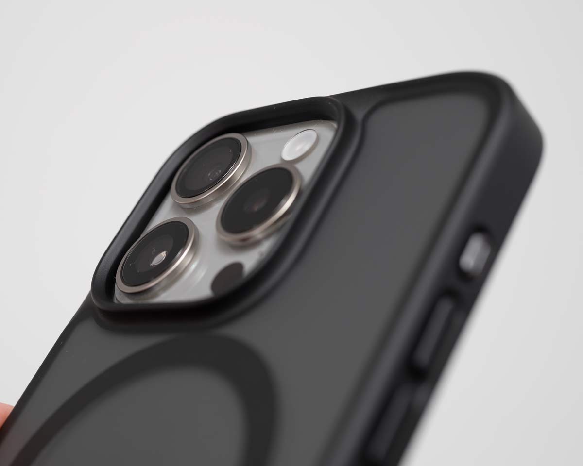 TORRAS「iPhone 15 pro用ケース Guardian-Mag」を購入！かなり気に入り