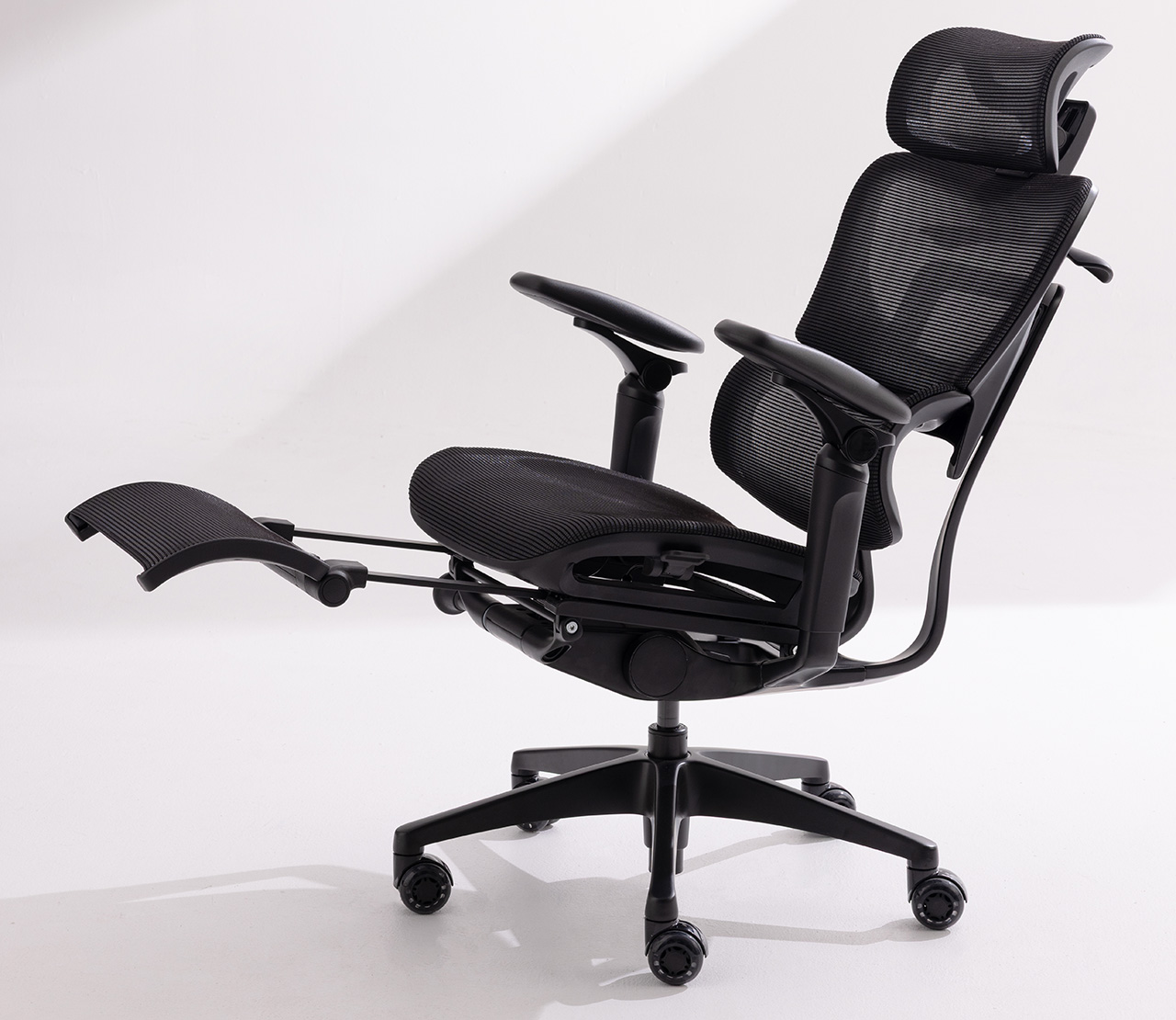 COFO Chair Premium 2 レビュー／進化したキャスターとアームレストが