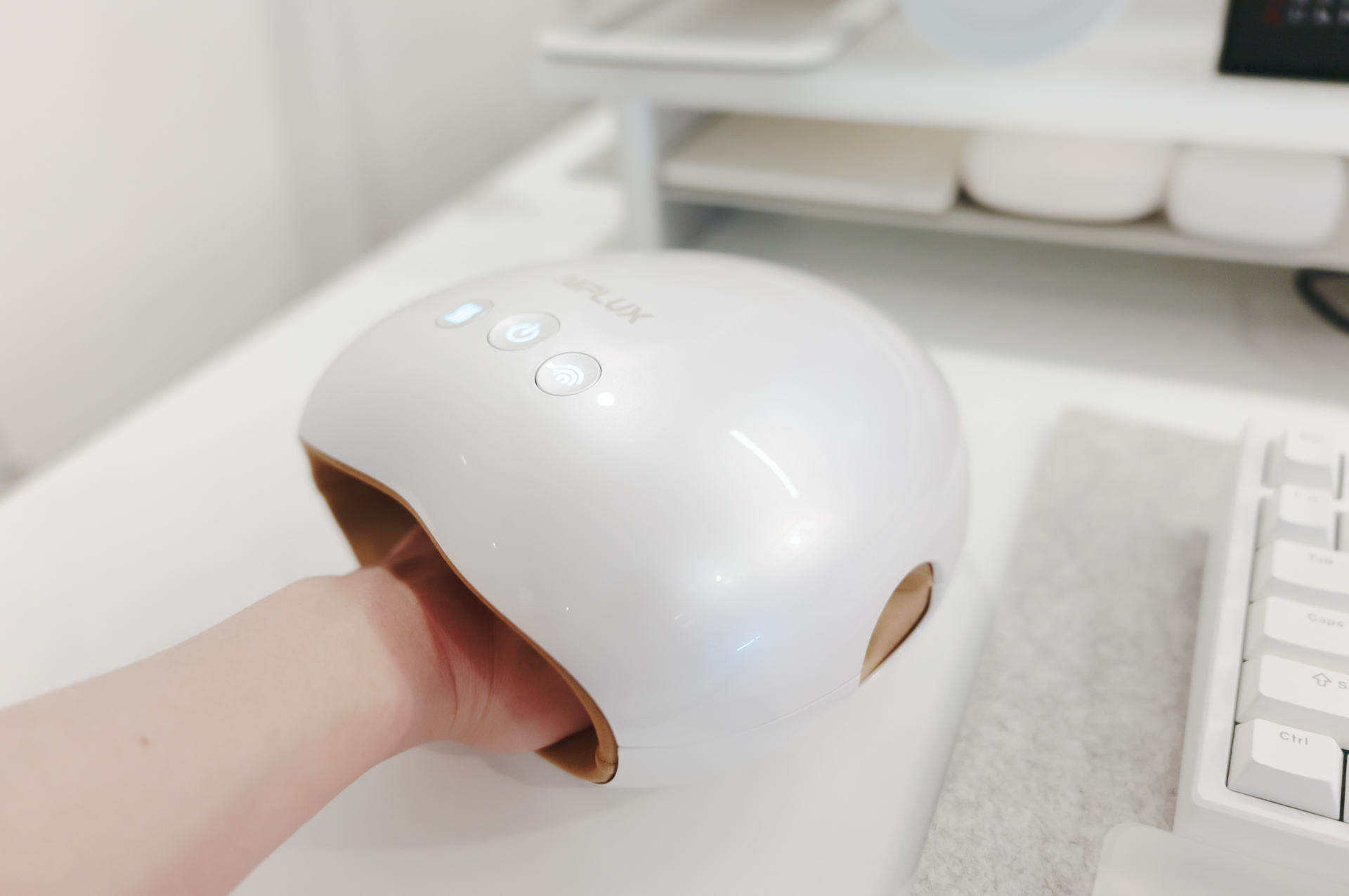 NIPLUX HAND MOMI レビュー／デスクで気軽にハンドケアができる。温熱