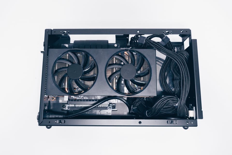 Mini-ITXケースにも入るコンパクトなRX5700XT搭載GPU「玄人志向 RD