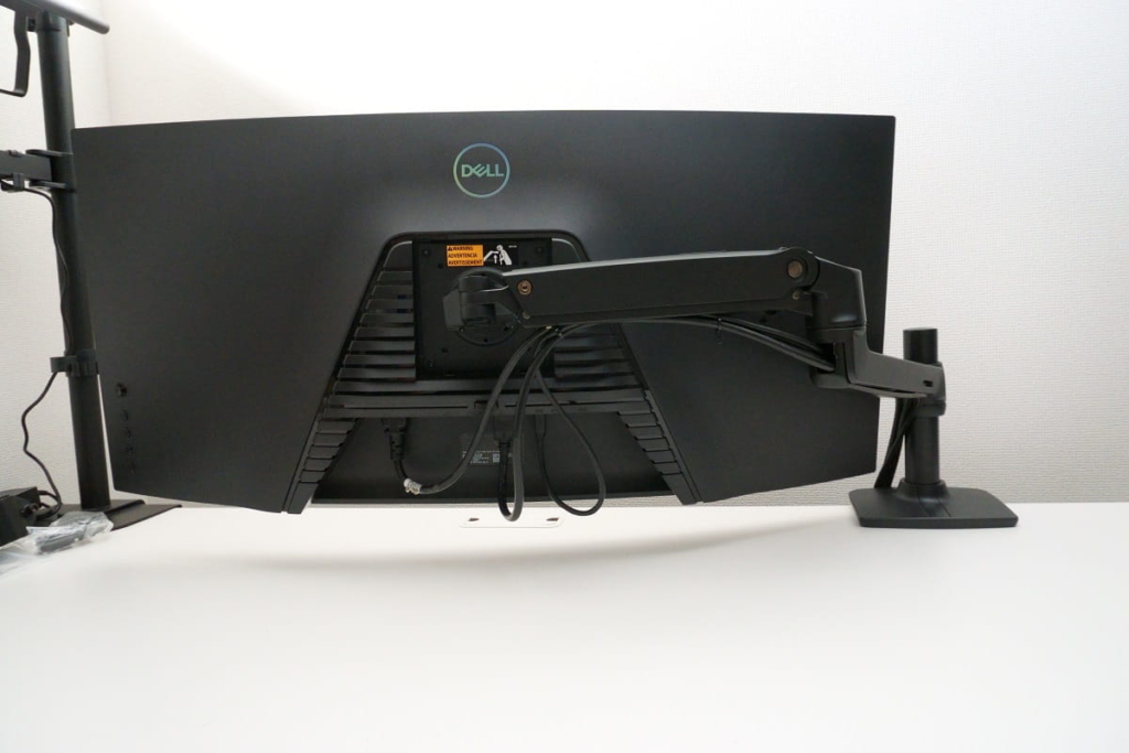 エルゴトロンLXで34インチウルトラワイドは浮く【最強モニターアーム