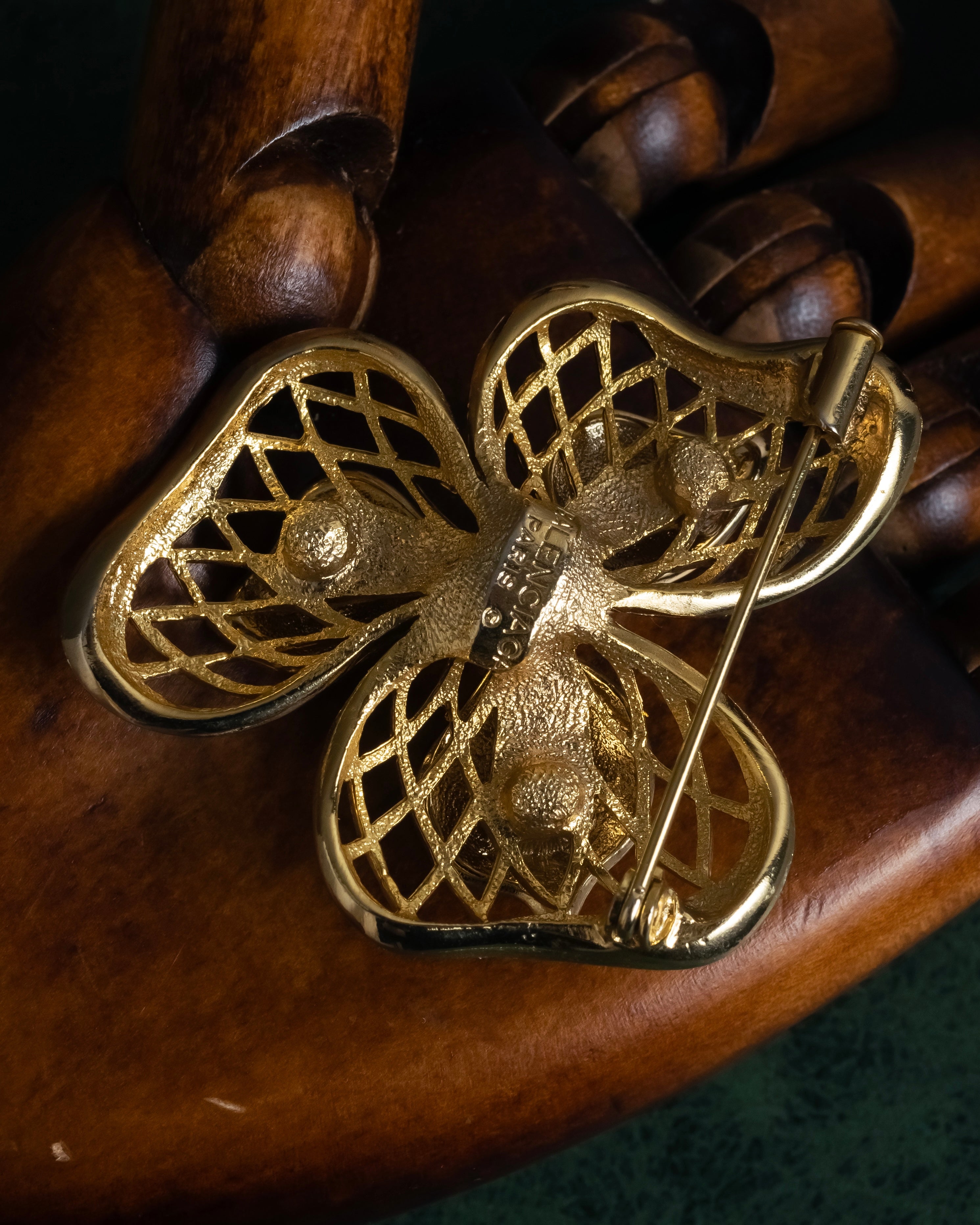 BALENCIAGA (バレンシアガ) - フラワー リーフ モチーフ ブローチ