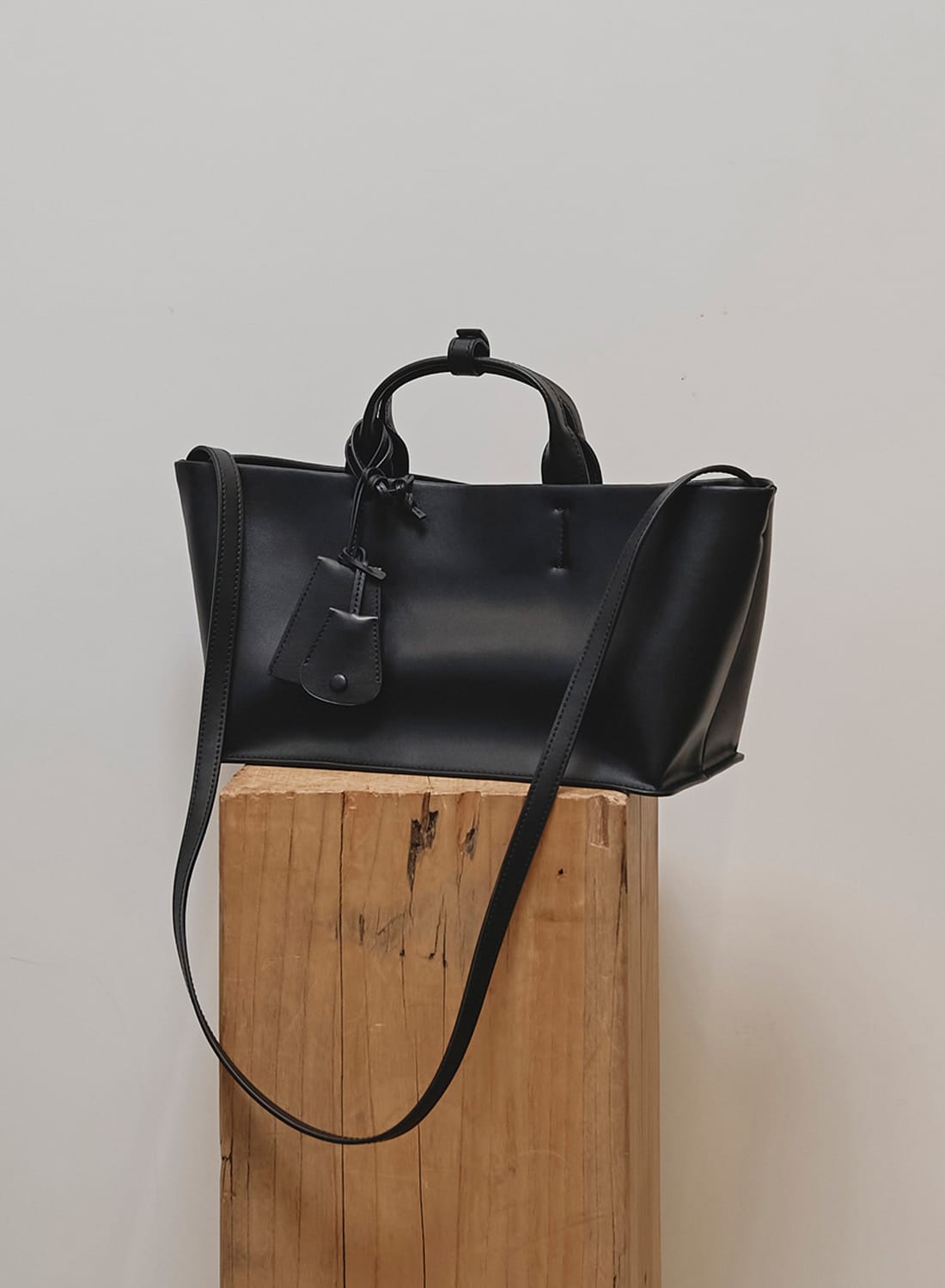 USEFUL LEATHER BAG (M)|ユーズフル レザー バッグ (M)ユーズフル