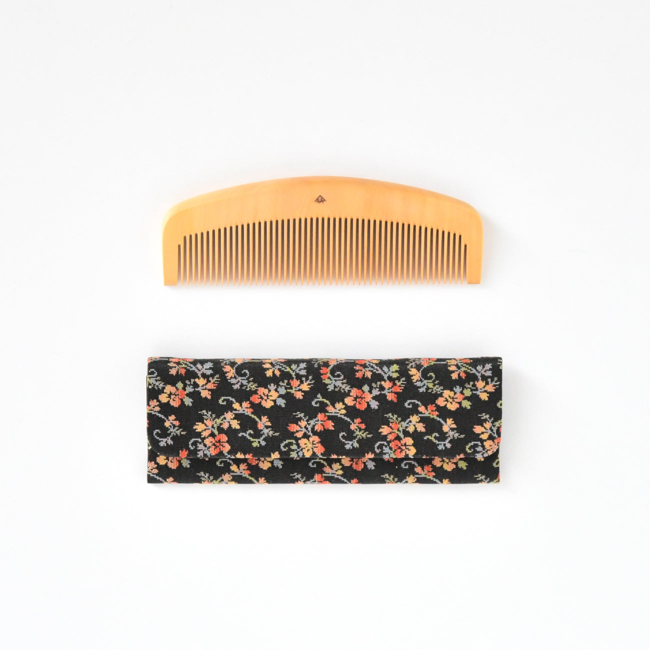 つげ櫛 4寸ときぐし（細歯） | 京都の伝統工芸品の通販サイト – MOCAD