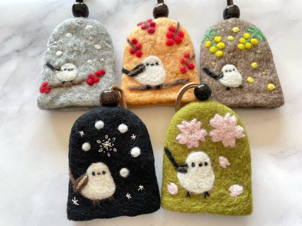 羊毛フェルト】もふもふシマエナガちゃんのキーケース5種類・キラキラ