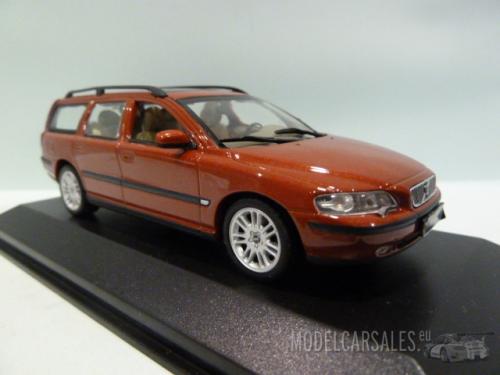 Volvo V70 Break Red Metallic 1:43 433171813 MINICHAMPS diecast
