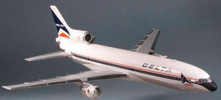 Hasegawa 1/200 Lockheed L.1011, reviewed by Scott Van Aken