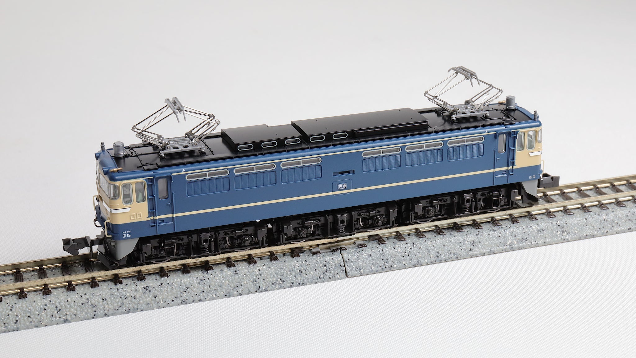 KATO [3060-4] EF65 500番台 P形 特急色 (Nゲージ 動力車) – 天賞堂