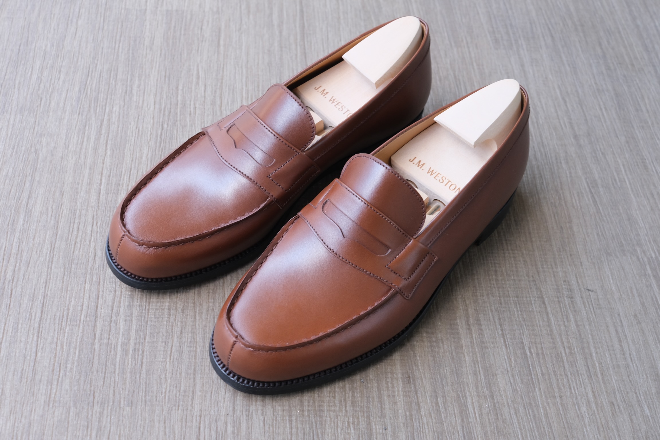 購入レビュー】J.M.WESTON 180 Signature Loafer90足以上革靴買ってき