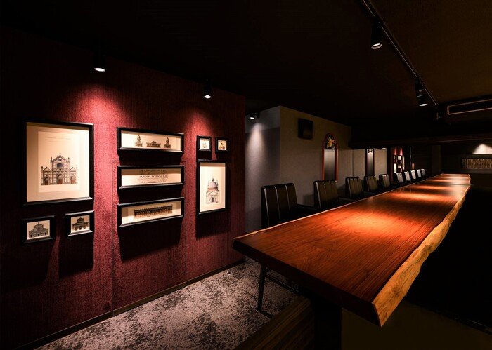 パオローズ BARカウンター | 一枚板 お取り引き実績 | 一枚板・天板