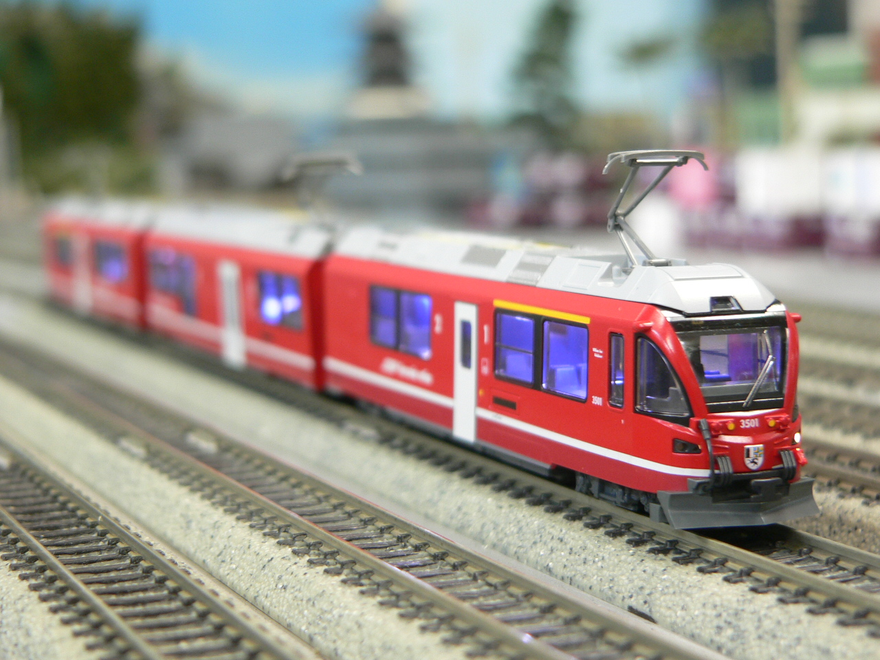 カトーのスイス型Nゲージ、レーティッシュ鉄道ABe8／12アレグラ