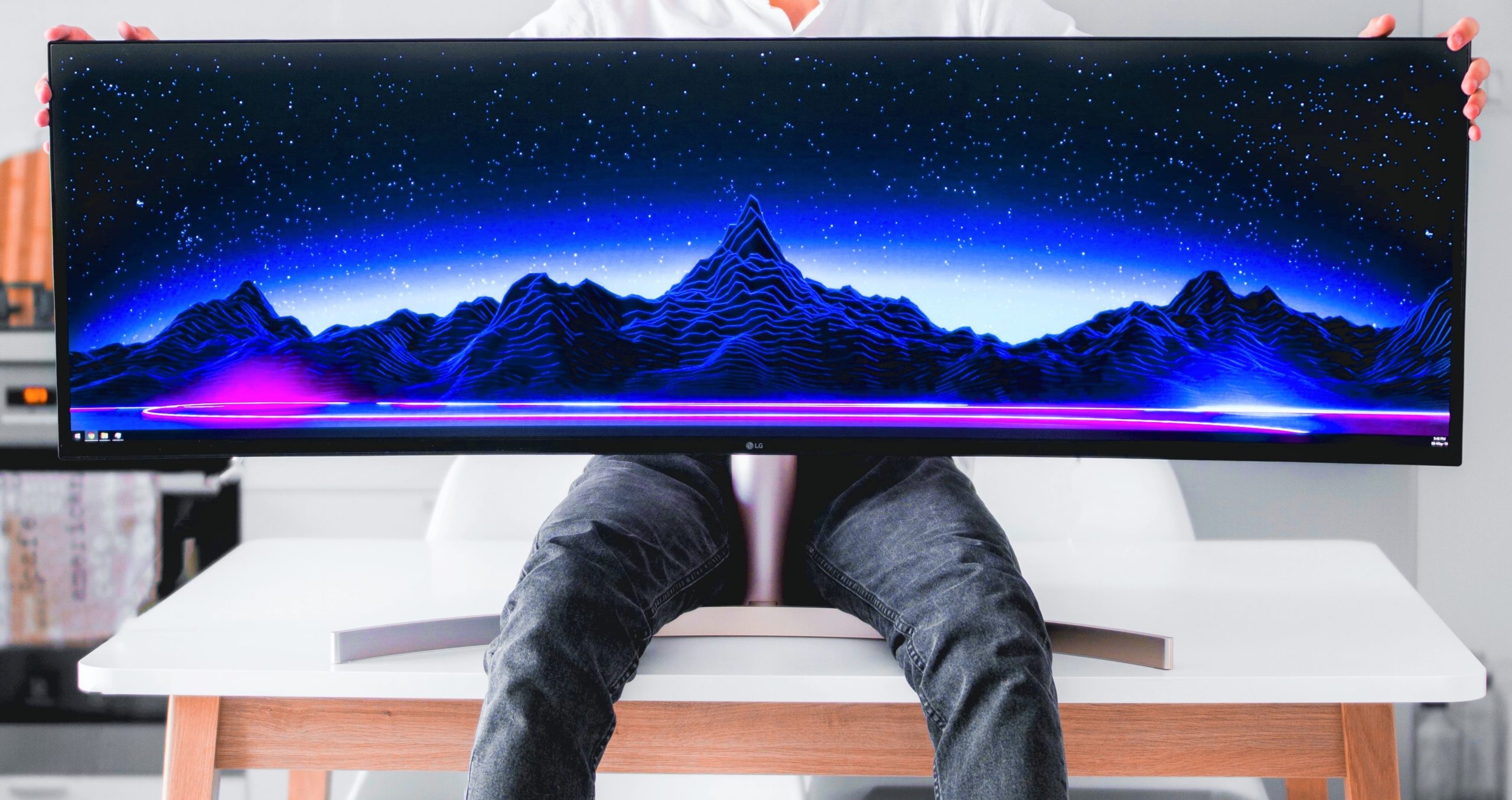 LGの湾曲ウルトラワイドモニター『49WL95C-W』をおすすめする理由【次