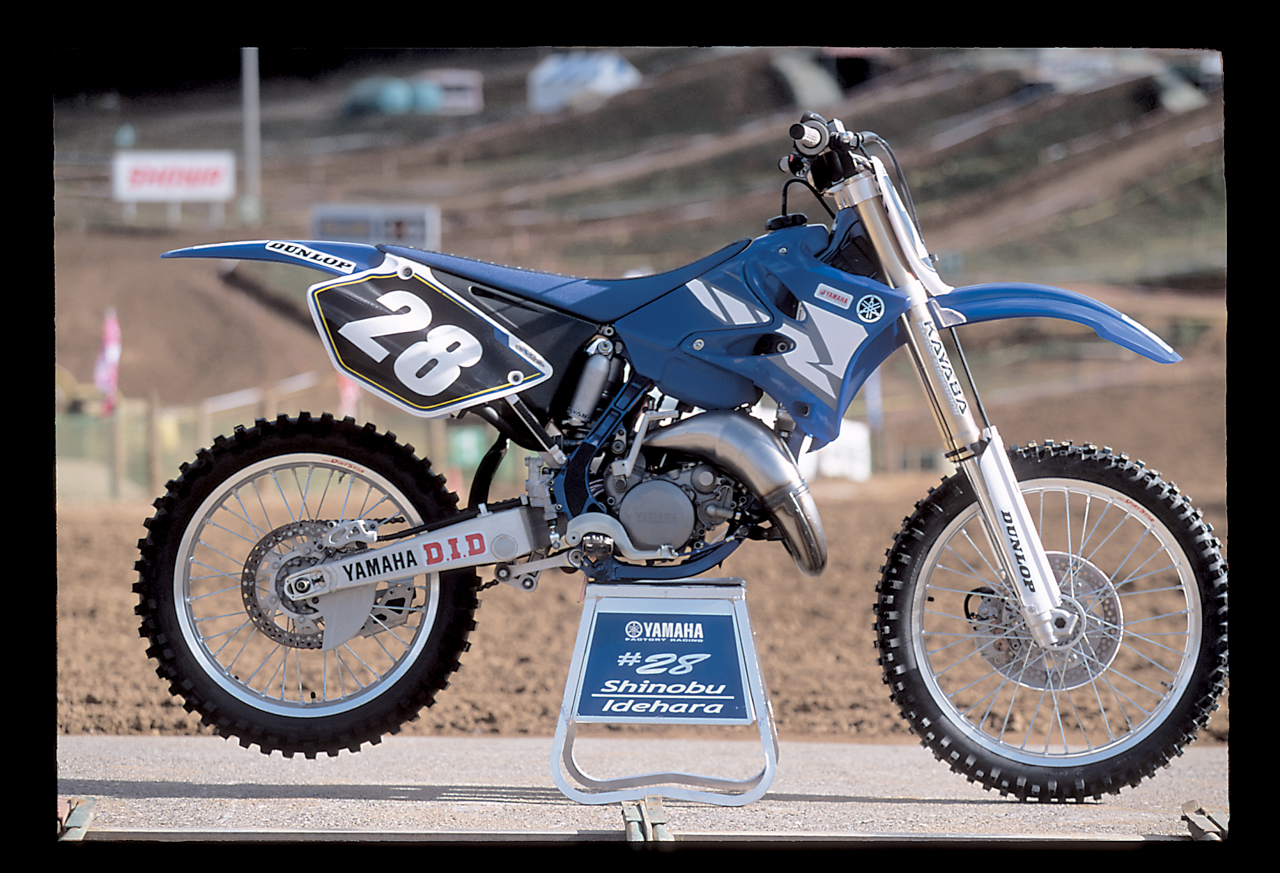TWO-STROKE TUESDAY: THE JAPANESE SPY PHOTOS OF THE 2005 YZ125