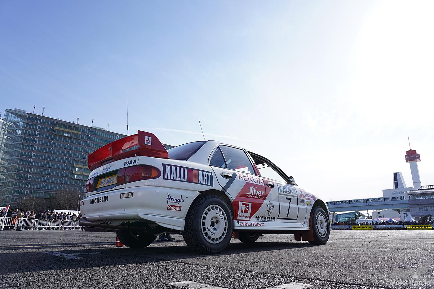 蘇った三菱ワークス・ランサーエボリューションIIIがお台場を疾走