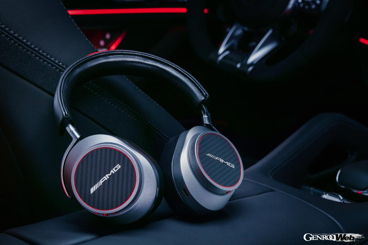 異なるジャンルの高級ブランド同士がコラボ メルセデス・ベンツ