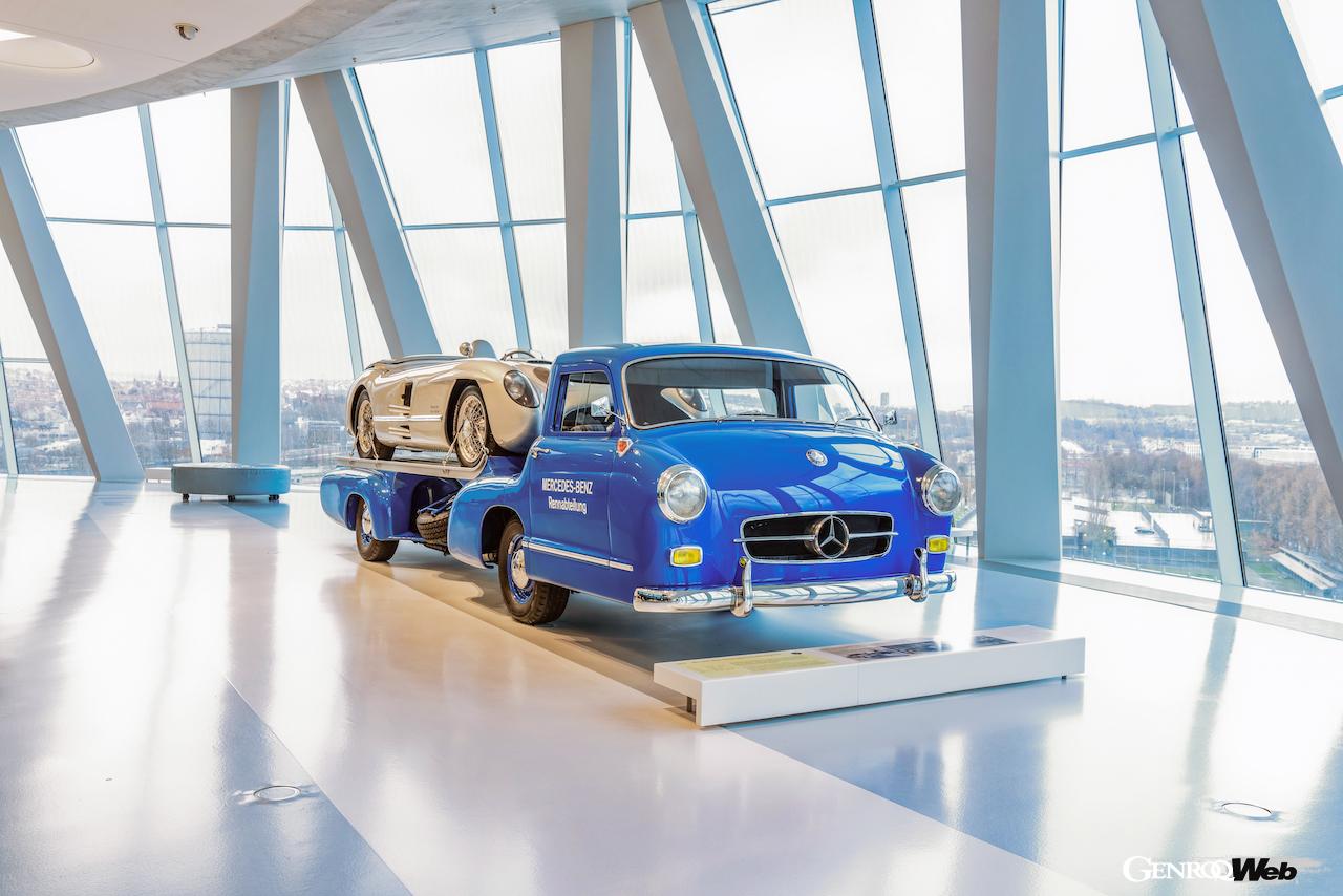 1950年代に活躍したレーシングカー用高速トランスポーター「メルセデス