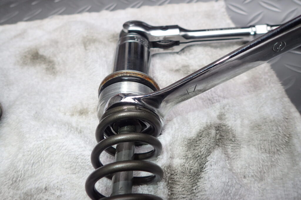 XR250のME08とMD30のフロントフォークの違いを確認してみる（その2/3）