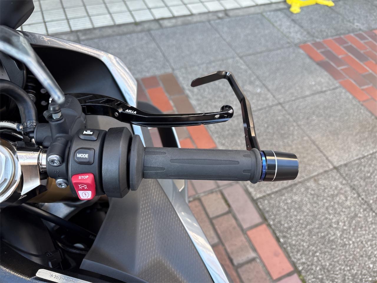 BMW S1000RR AELLAパーツ仕様 トップブリッジ