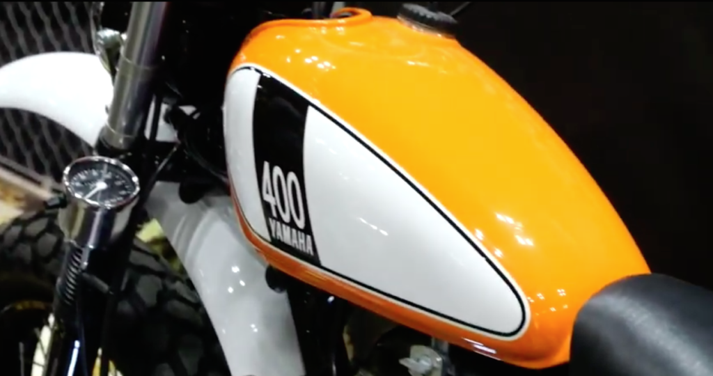 YAMAHA SR400 SCRAMBLER Custom Bike by MG GOODS【動画紹介】 | モト