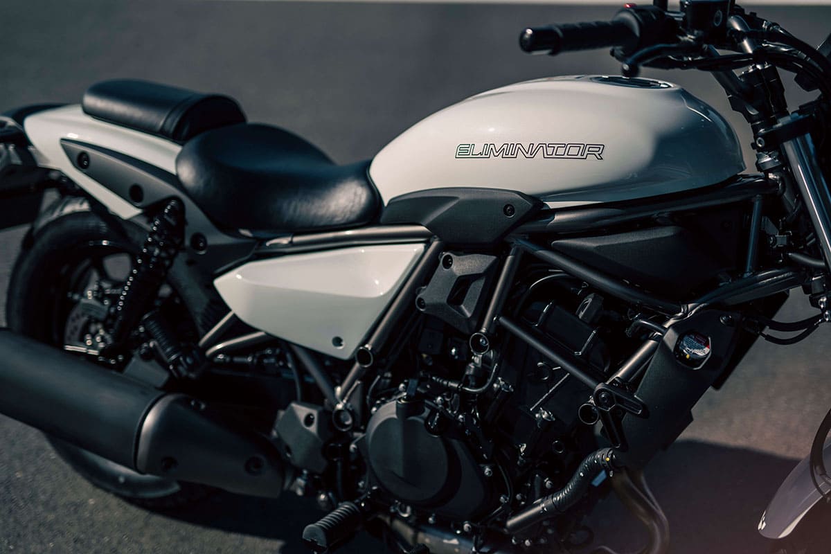 KAWASAKI ELIMINATOR（エリミネーター/EL400A）はカスタムパーツが必要