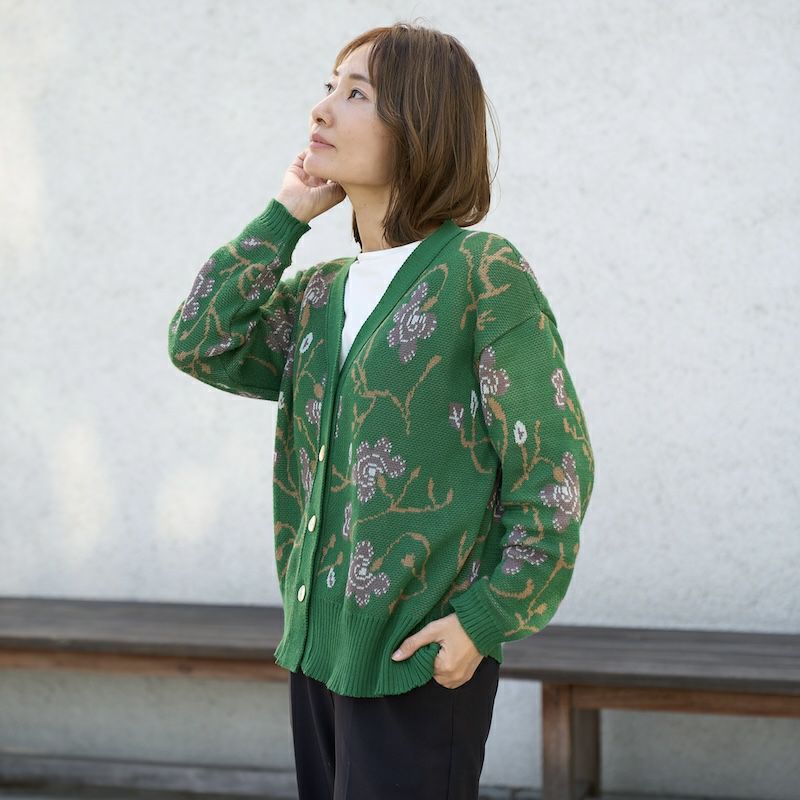 洗える強度コットンニットレディースカーディガン（花柄グリーン