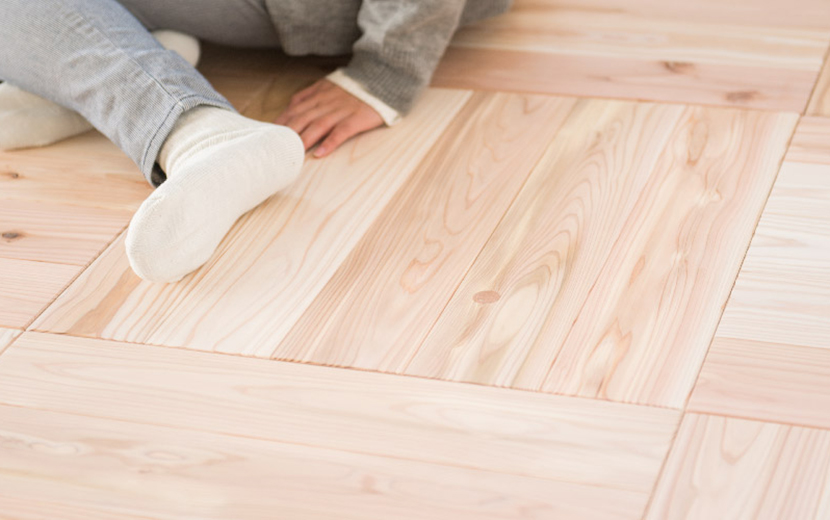 ユカハリ・タイル すぎ 無塗装 ｜ 西粟倉森の学校