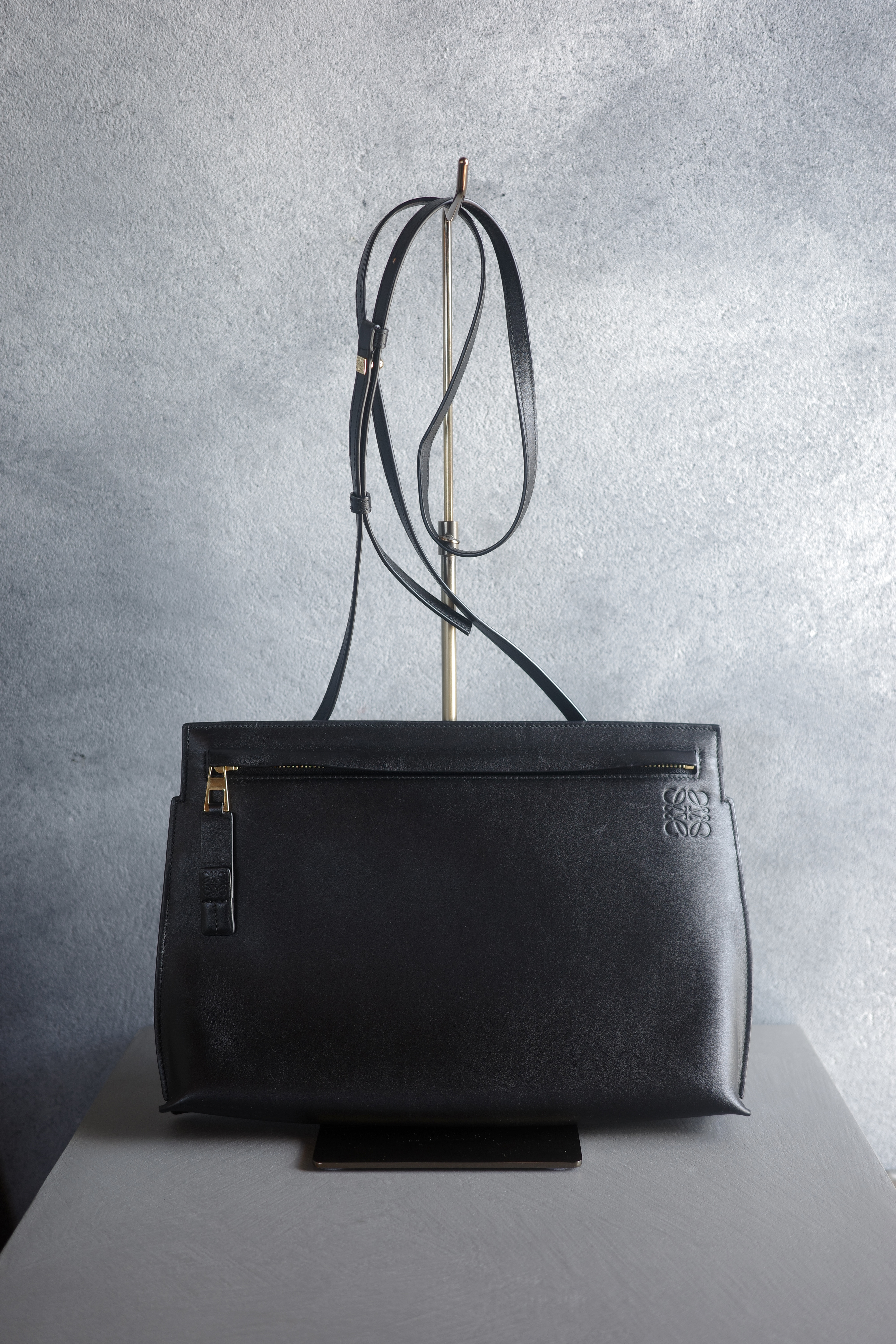 LOEWE by J.W Anderson Tポーチショルダーバッグ - mozme