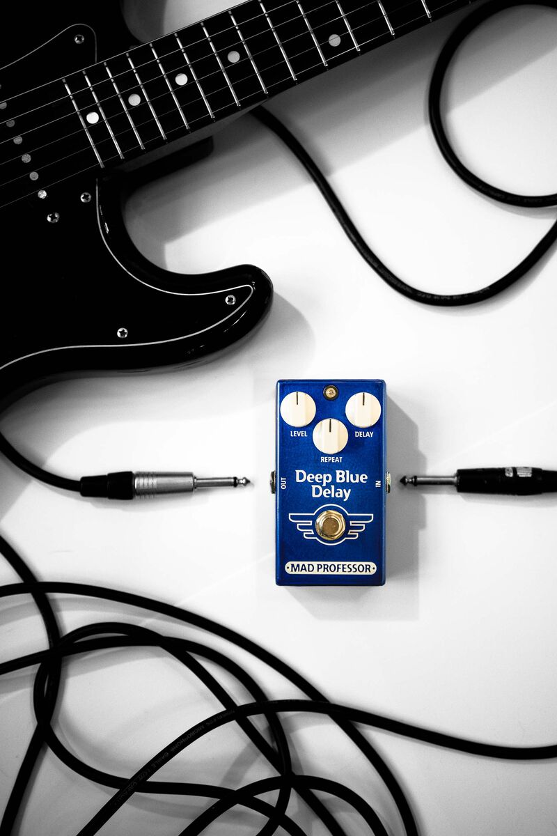 Deep Blue Delay Pedal | Mad Professor Amplification