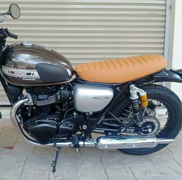 W400, W650, W800 フラットベンチシート タンブラウン オメガレーサー